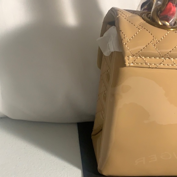 - KURT GEIGER LONDON KENSINGTON LEATHER SHOULDER BAG - Picture 8 of 11